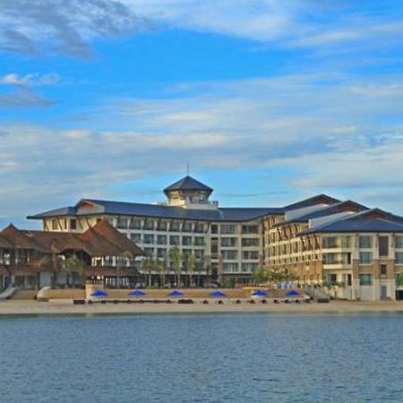 The Bellevue Resort Đảo Đảo Panglao Ngoại thất bức ảnh The hotel's main building