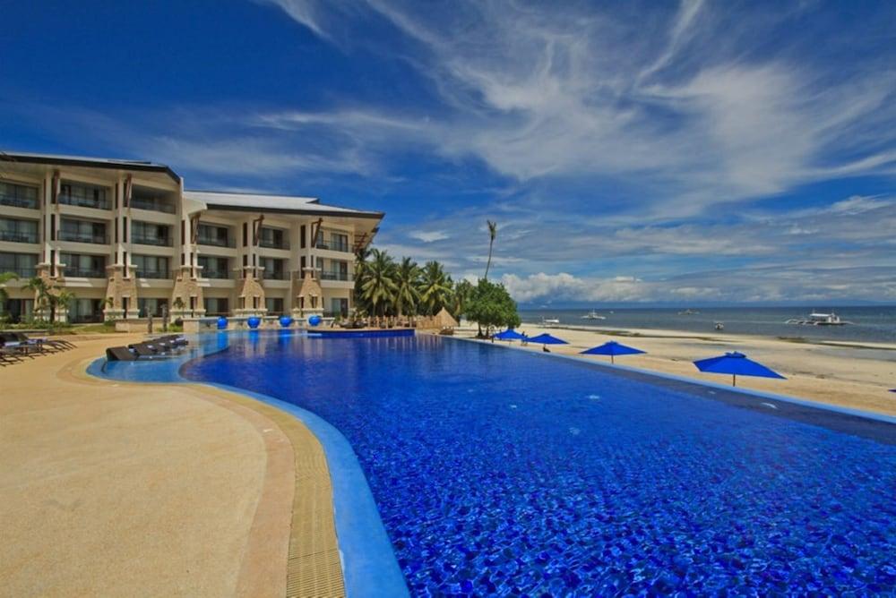 The Bellevue Resort Đảo Đảo Panglao Ngoại thất bức ảnh The swimming pool at the Shangri-La Hotel, Mactan Resort