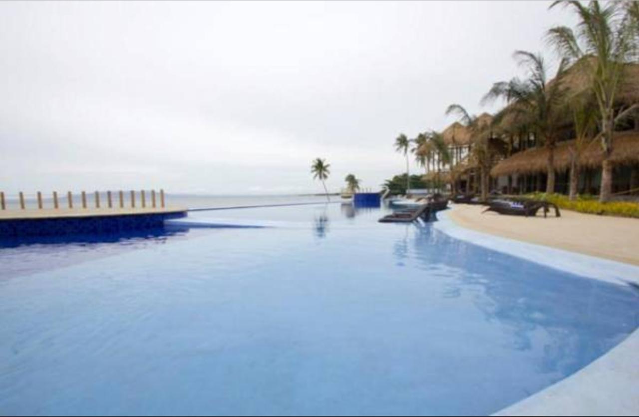 The Bellevue Resort Đảo Đảo Panglao Ngoại thất bức ảnh Infinity pool at the Iberostar Grand Hotel, Playa del Carmen, Mexico